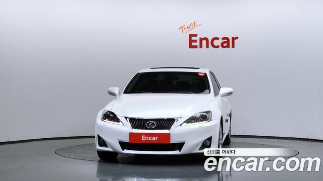 Lexus IS 2011 — photo 3