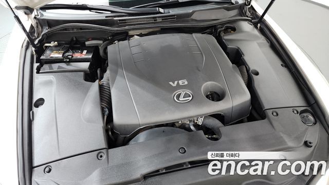 Lexus IS 2011 — photo 6