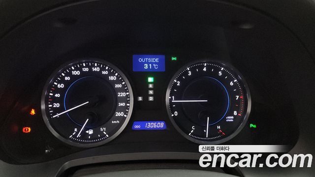 Lexus IS 2011 — photo 8