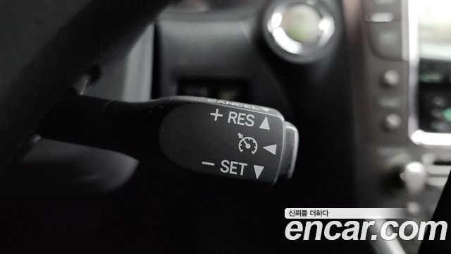 Lexus IS 2011 — photo 16