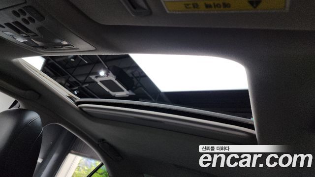 Lexus IS 2011 — photo 17