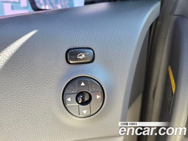 Kia Canival 2013 — photo 12