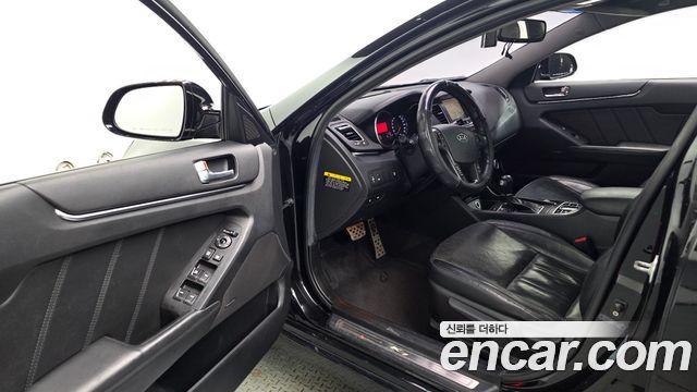 Kia K7 2012 — photo 11
