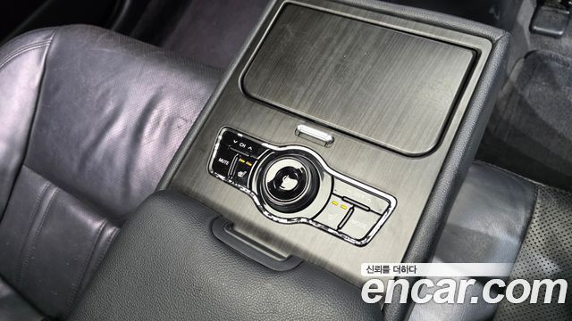 Kia K7 2012 — photo 18