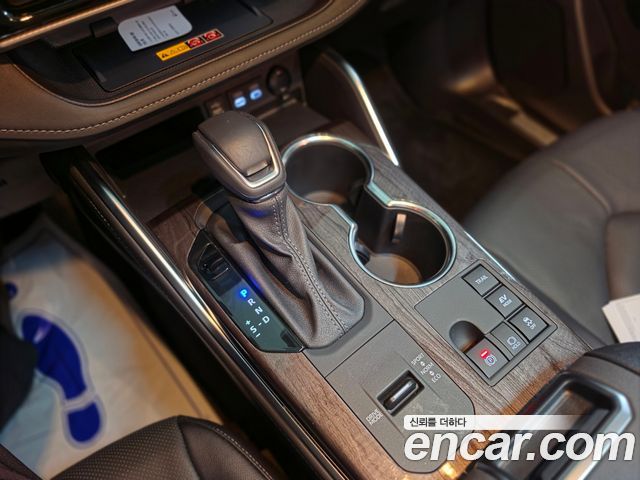 Toyota Highlander 2025 — photo 9