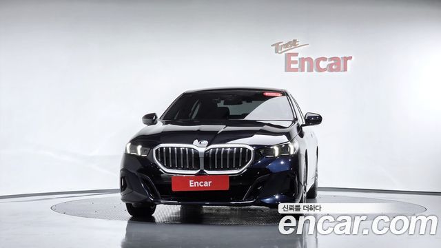 BMW 5-Series 2024 — photo 3