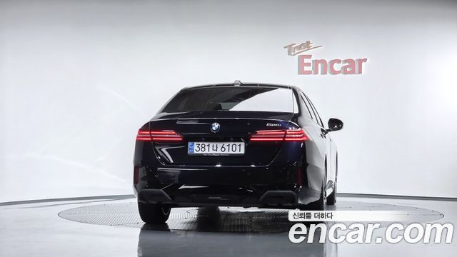 BMW 5-Series 2024 — photo 4