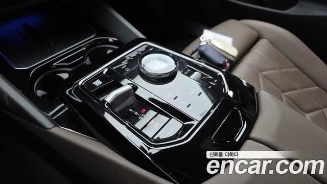 BMW 5-Series 2024 — photo 12