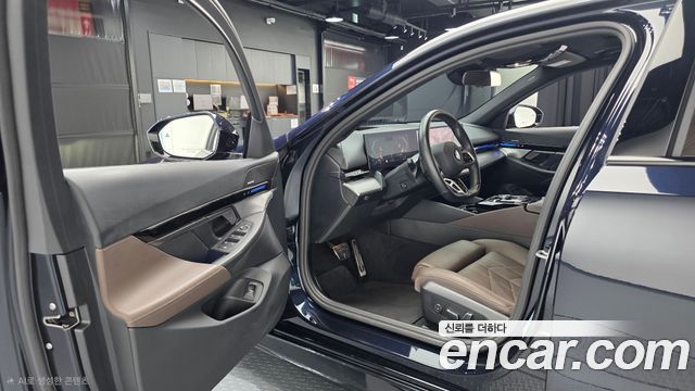 BMW 5-Series 2024 — photo 13