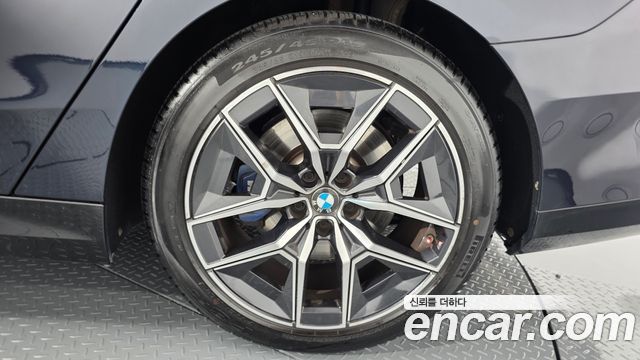 BMW 5-Series 2024 — photo 7