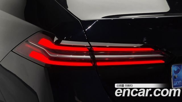 BMW 5-Series 2024 — photo 9