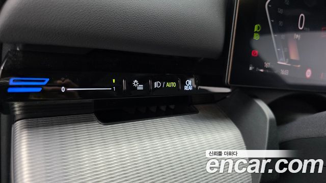 BMW 5-Series 2024 — photo 30