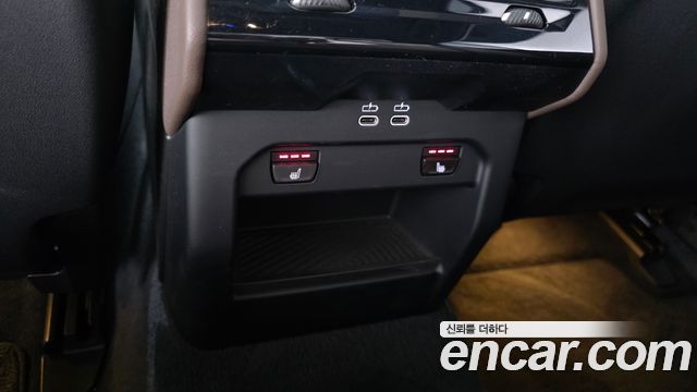 BMW 5-Series 2024 — photo 35