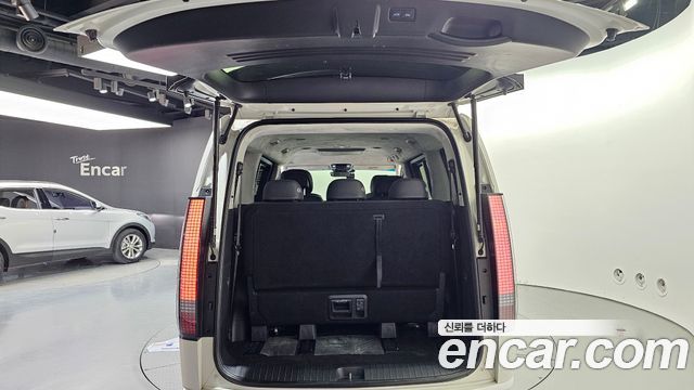 Hyundai Staria 2023 — photo 26
