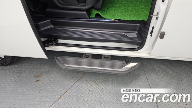 Hyundai Staria 2023 — photo 15