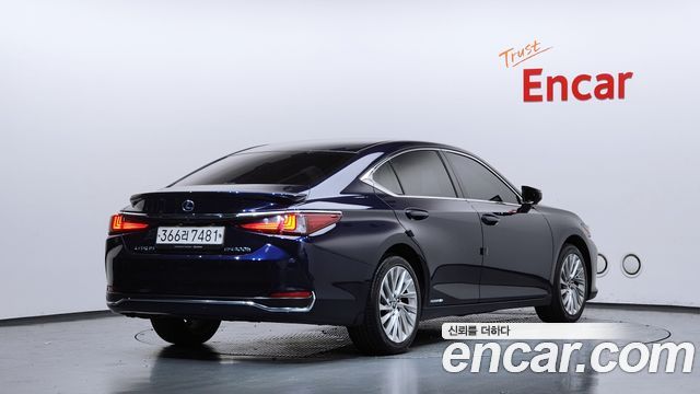 Lexus ES 2022 — photo 2