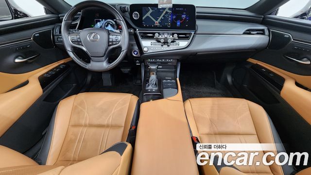 Lexus ES 2022 — photo 10