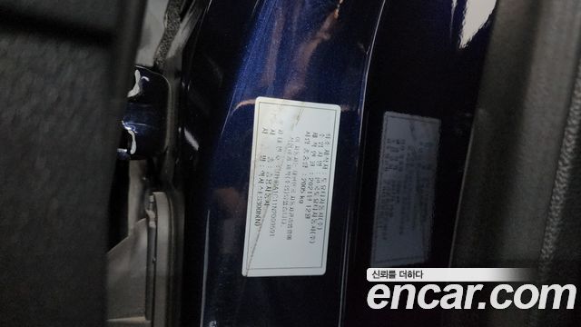 Lexus ES 2022 — photo 30
