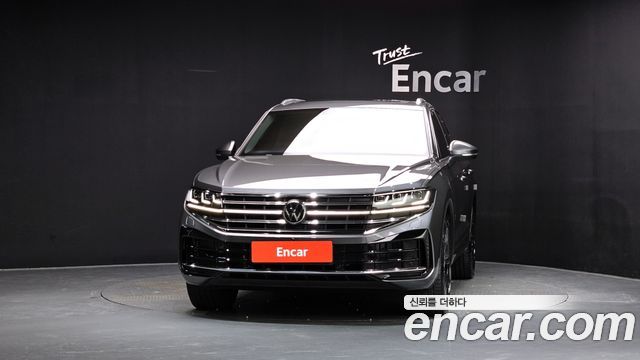 Volkswagen Touareg 2024 — photo 3
