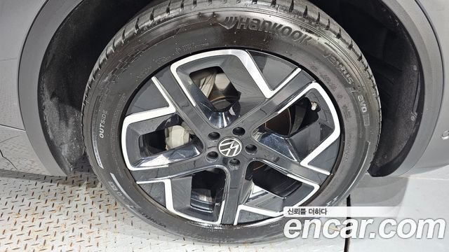 Volkswagen Touareg 2024 — photo 5
