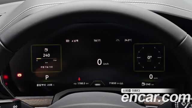 Volkswagen Touareg 2024 — photo 11