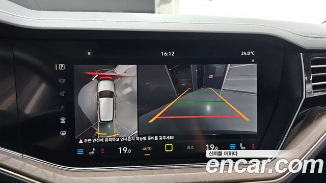 Volkswagen Touareg 2024 — photo 20