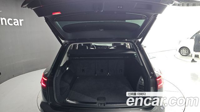 Volkswagen Touareg 2024 — photo 26