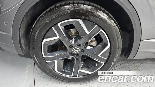 Volkswagen Touareg 2024 — photo 7