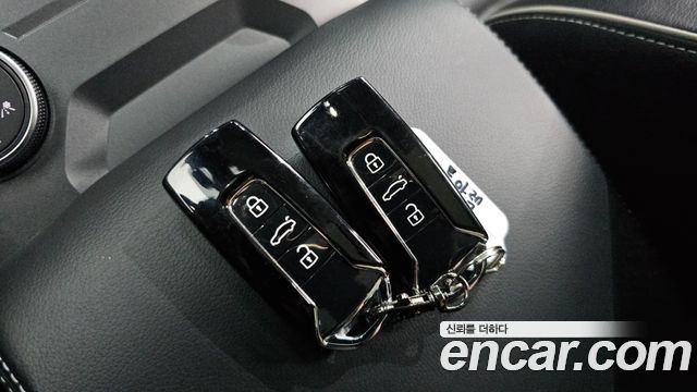 Volkswagen Touareg 2024 — photo 27