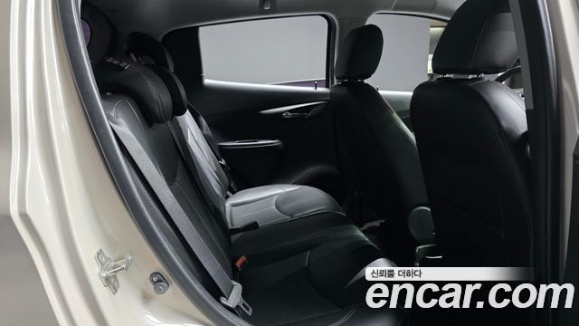 Chevrolet Korea Spark 2018 — photo 17