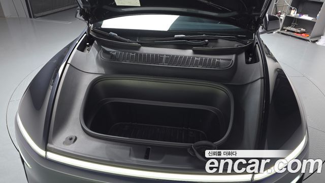 Tesla Model Y 2025 — photo 6