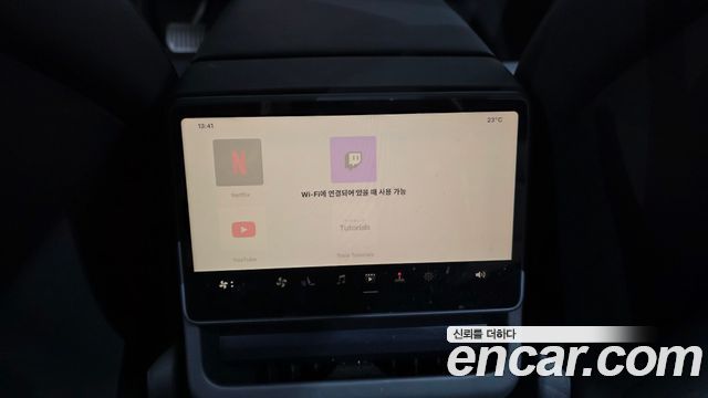 Tesla Model Y 2025 — photo 24