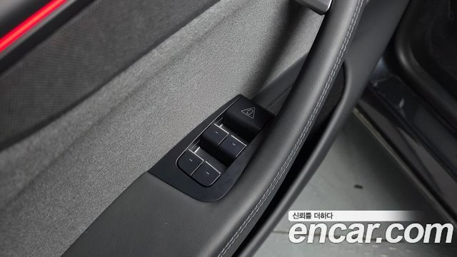 Tesla Model Y 2025 — photo 29