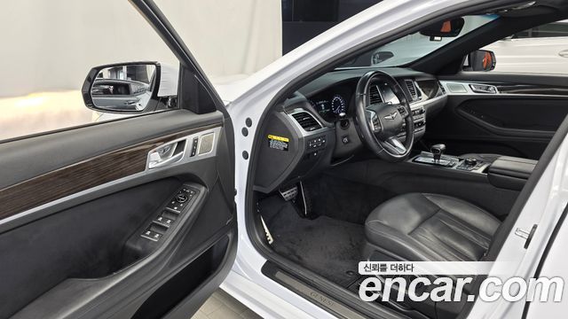 Genesis G80 2018 — photo 10