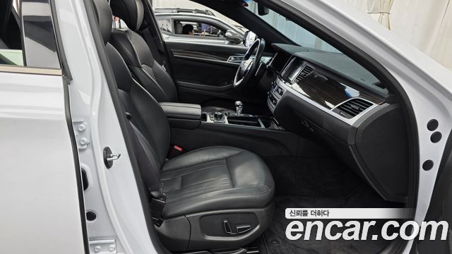 Genesis G80 2018 — photo 11