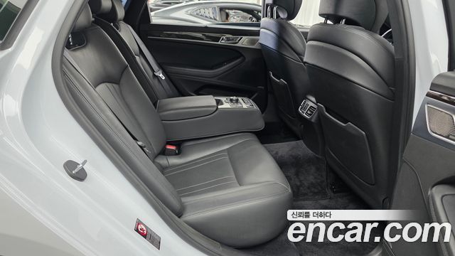 Genesis G80 2018 — photo 12