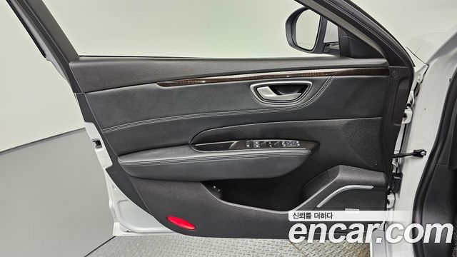 Renault Korea SM6 2019 — photo 14
