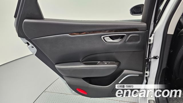 Renault Korea SM6 2019 — photo 15