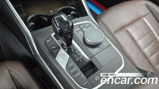 BMW 3-Series 2019 — photo 9