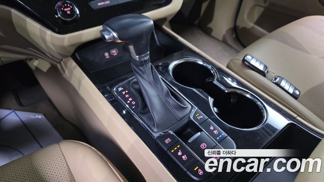 Kia Canival 2019 — photo 9