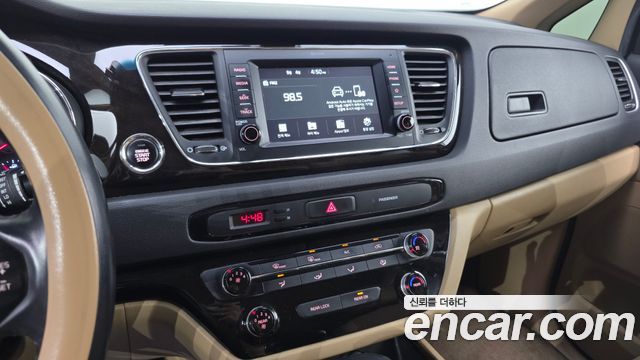 Kia Canival 2019 — photo 15