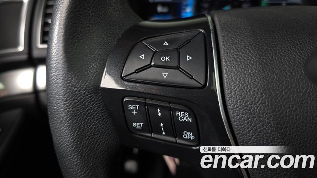 Ford Explorer 2017 — photo 16