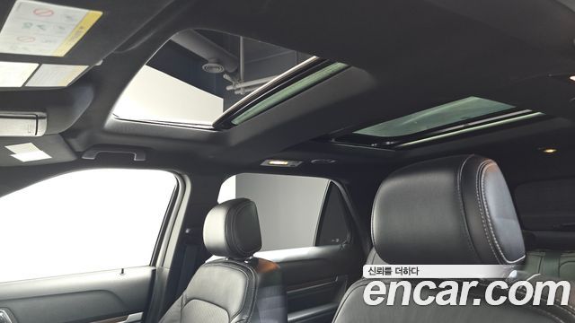 Ford Explorer 2017 — photo 17