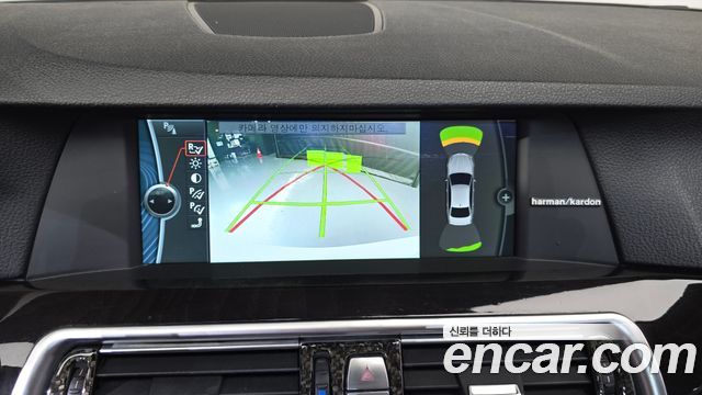 BMW 5-Series 2013 — photo 20