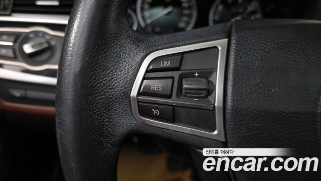 BMW 5-Series 2013 — photo 22