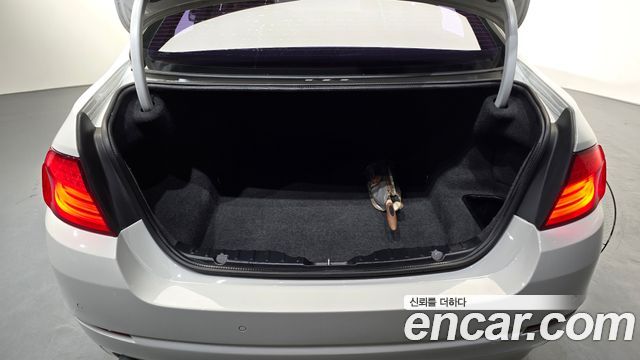 BMW 5-Series 2013 — photo 24