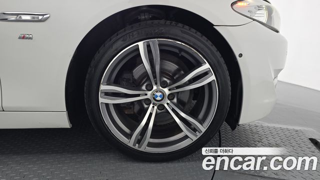 BMW 5-Series 2013 — photo 7