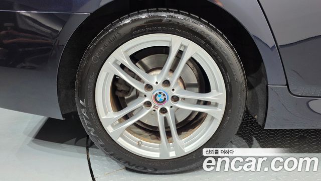 BMW 5-Series 2016 — photo 5