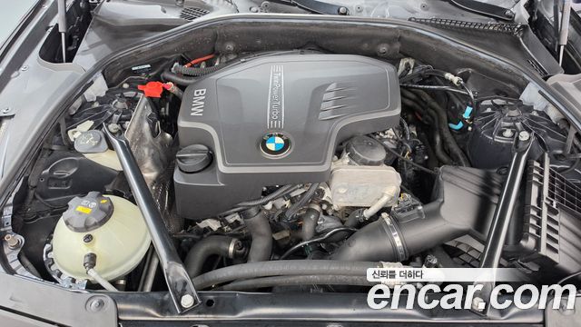 BMW 5-Series 2016 — photo 6