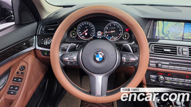 BMW 5-Series 2016 — photo 13